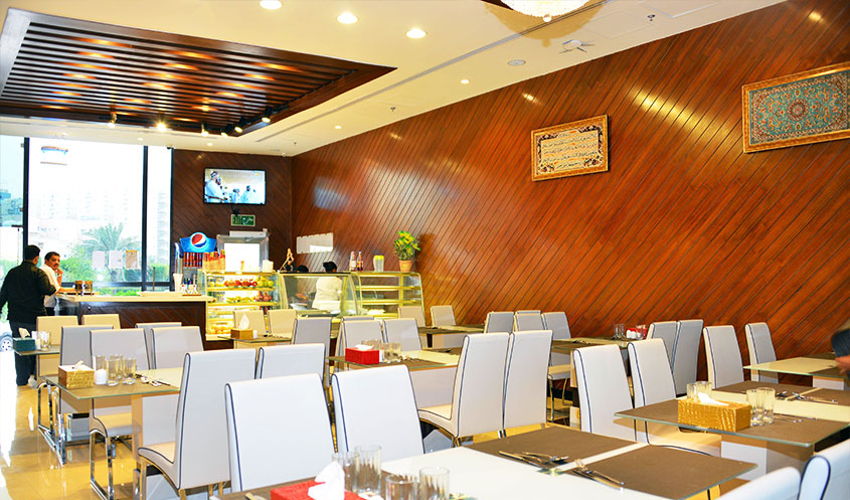 Yas Palace Iranian And Seafood Restaurant image